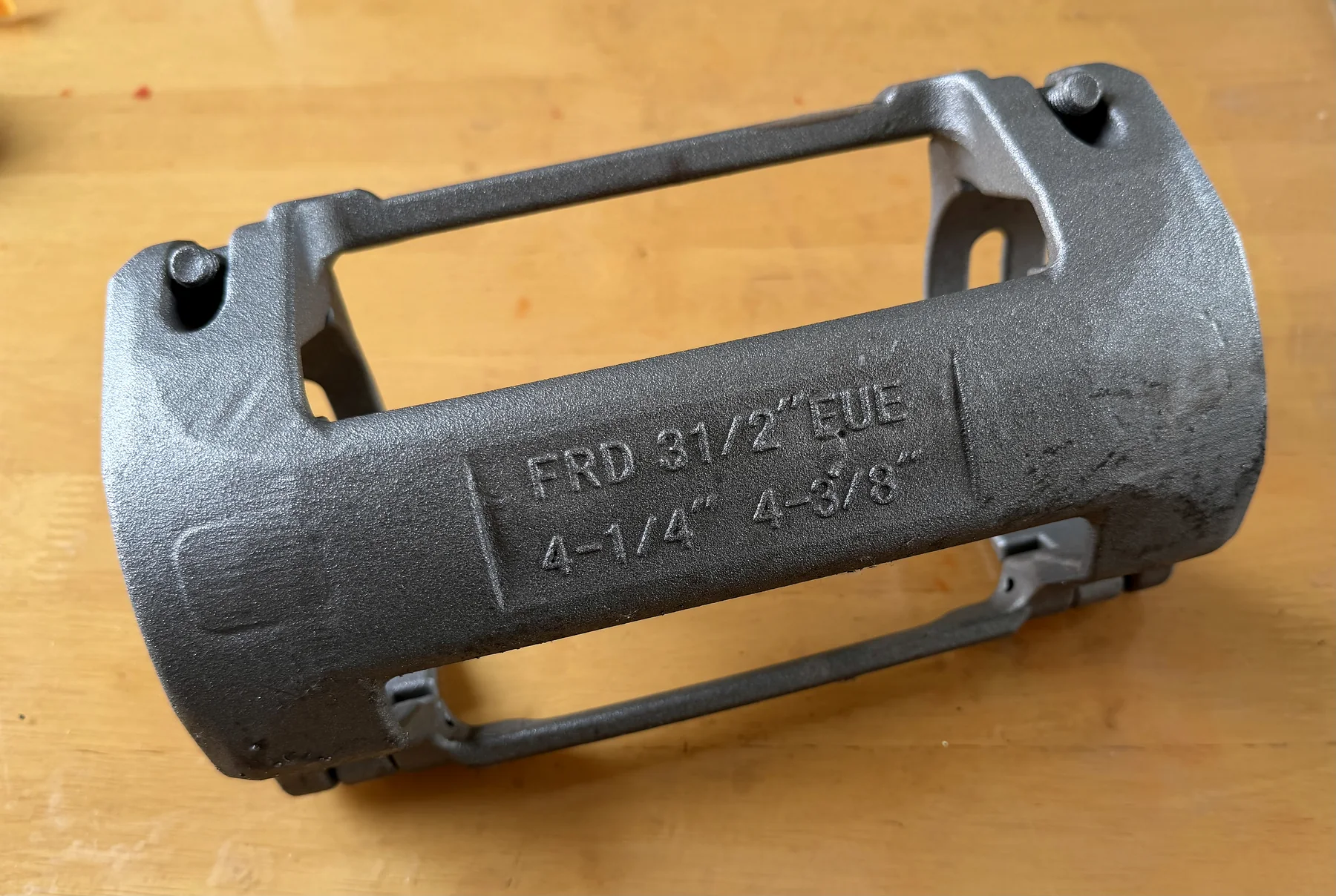 油田 cable protector sample showing FRD and tubing size marking
