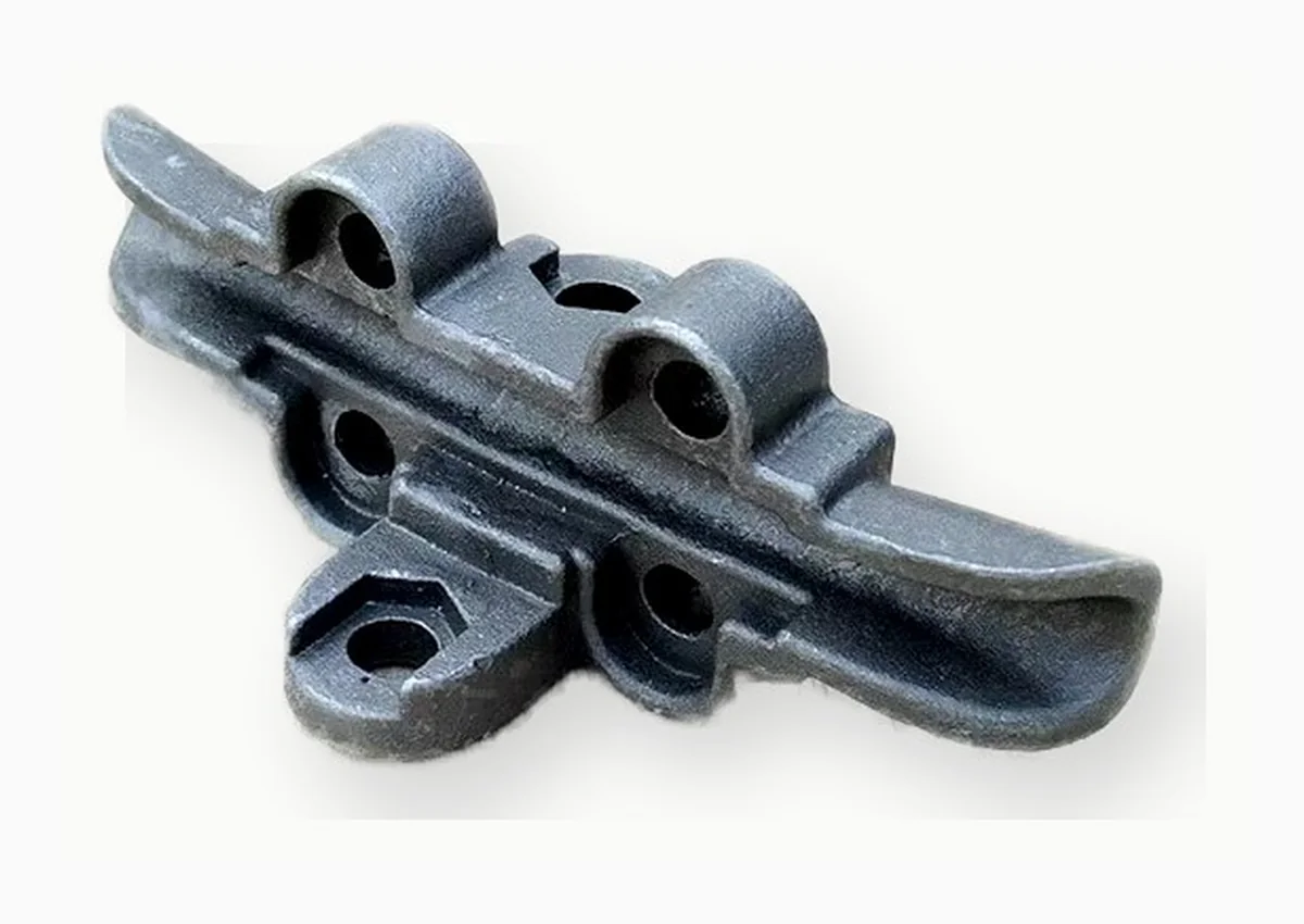 Power utility fitting casting sample with eye feature